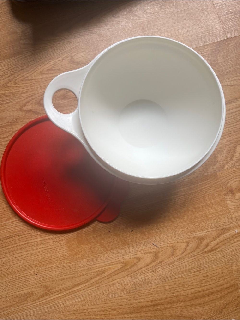 Tupperware White Plastic Mixing Bowl with Red Lid